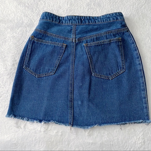 Button Down Raw Hem Jean Mini Skirt - Picture 5 of 6